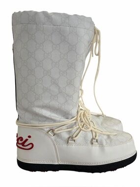 Gucci Cream & White Women's Lace-Up Winter Boots with Red Logo Size 37